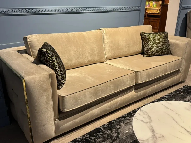 Divano Berlin di Artigianale in stile design a prezzo Outlet