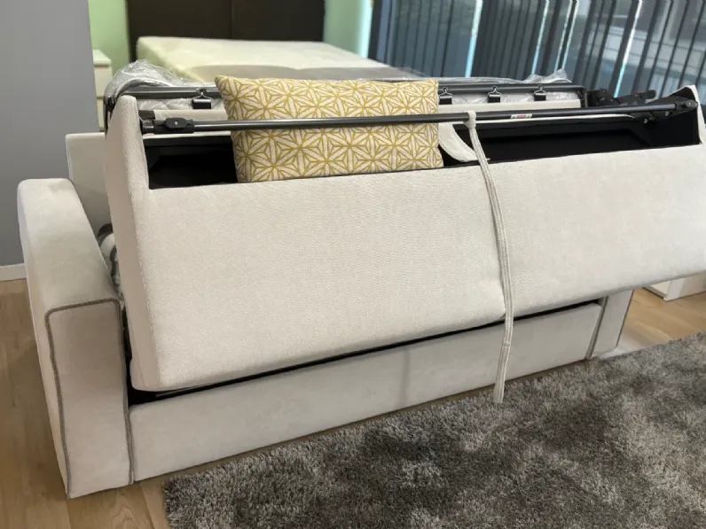 Divano in Tessuto stile moderno modello Divano letto matrimoniale modello brio scontato - 37%