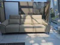 Divano lineare columbus pelle in poliuretano  Nicoletti home in Offerta Outlet