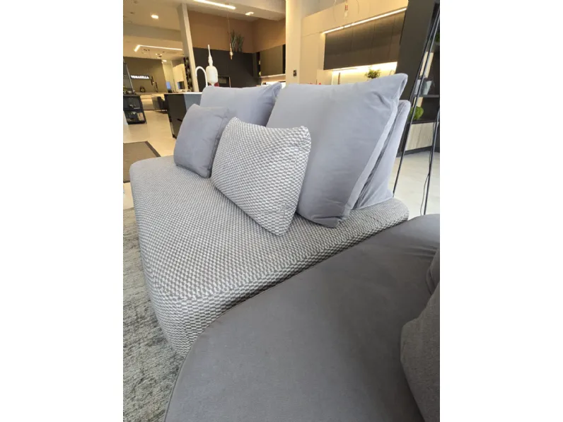 Divano Con penisola Matrix Samoa in Offerta Outlet a 1780 Euro