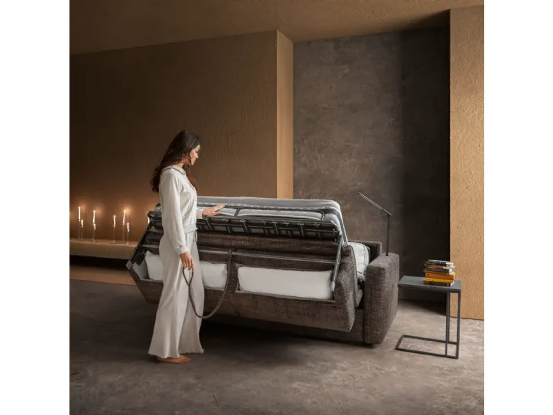 Divano moderno tessuto Shape di Samoa con sconto del - 35%
