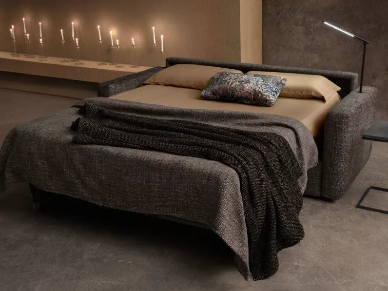 Divano moderno tessuto Shape di Samoa con sconto del - 35%