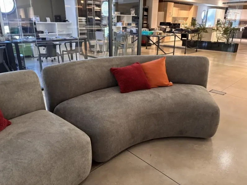 Divano Blossom tessuto in misto piuma  Novamobili a prezzo Outlet