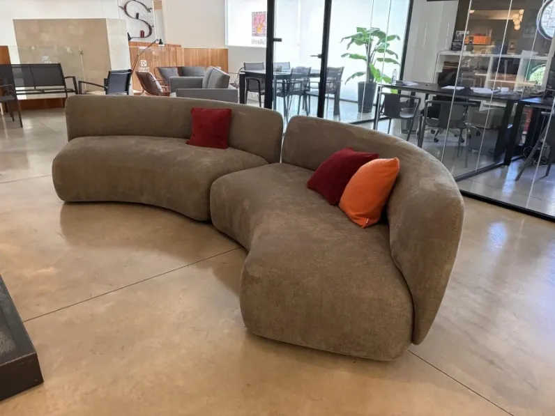 Divano Blossom tessuto in misto piuma  Novamobili a prezzo Outlet