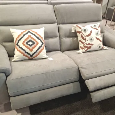 Divano Nebbia di Delta salotti in stile design a prezzo Outlet