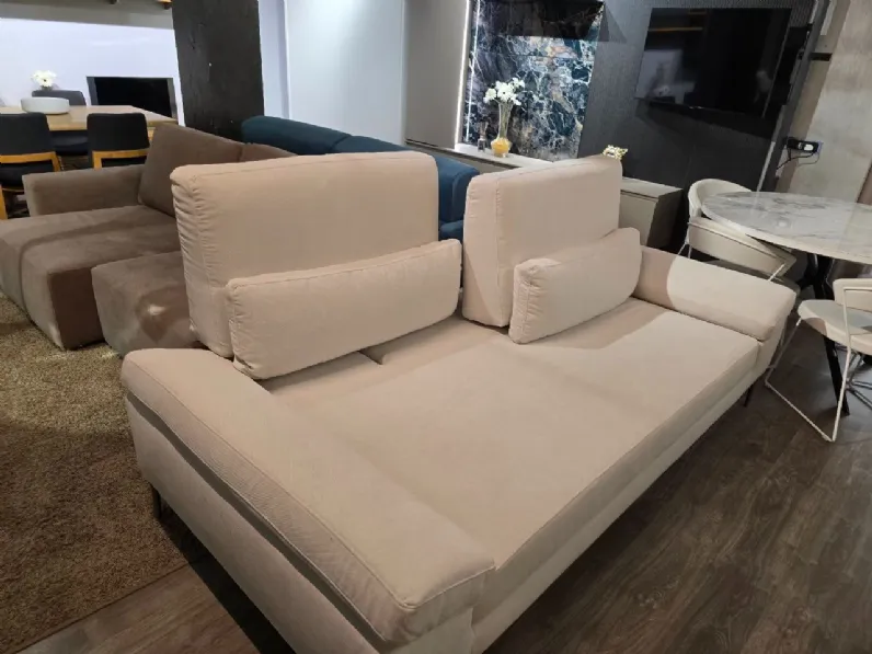 Divano Lineare Boss Samoa in Offerta Outlet a 1850 Euro