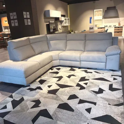 Divano design tessuto Taylor di Calia con sconto del - 50%