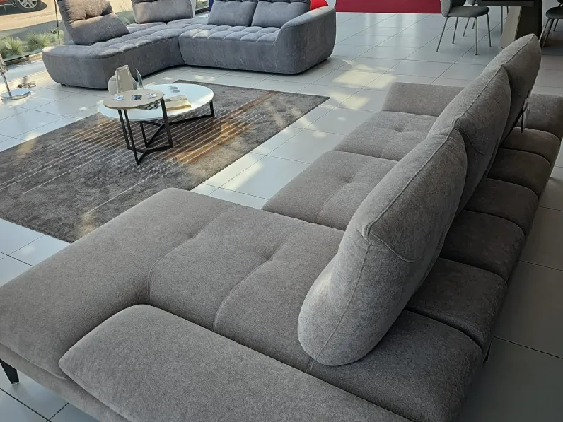 Divano angolare monnalisa di Nicoletti home in stile moderno a prezzo Outlet