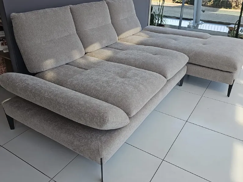 Divano angolare monnalisa di Nicoletti home in stile moderno a prezzo Outlet