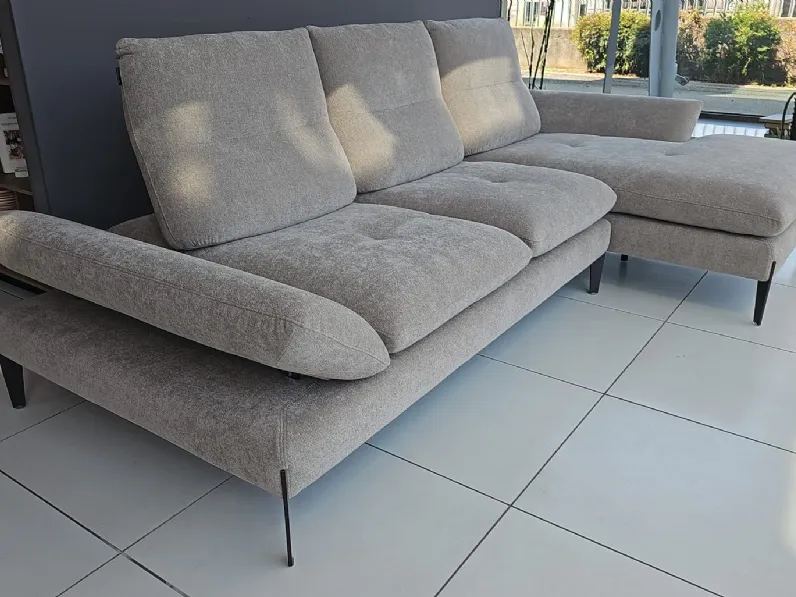Divano angolare monnalisa di Nicoletti home in stile moderno a prezzo Outlet