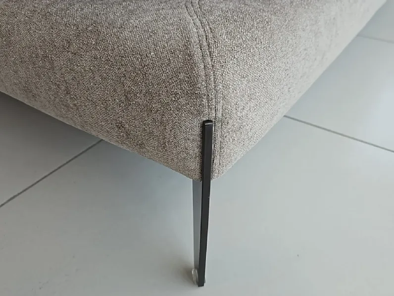 Divano angolare monnalisa di Nicoletti home in stile moderno a prezzo Outlet