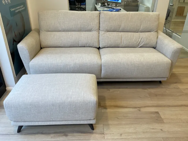 Divano doimo salotti mod victor di Doimo salotti in stile moderno a prezzo Outlet