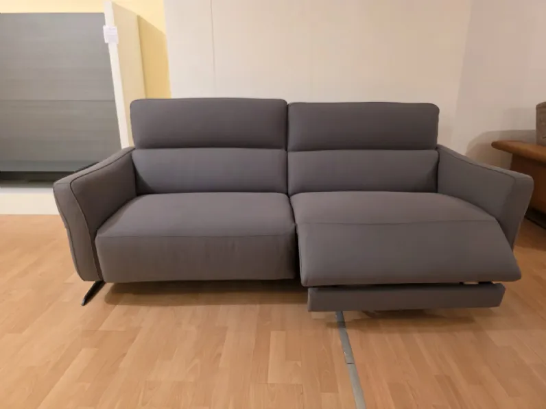 Divano in Pelle stile design modello Divano fusion 3 posti scontato - 50%