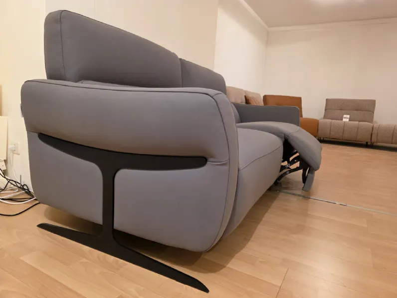 Divano in Pelle stile design modello Divano fusion 3 posti scontato - 50%