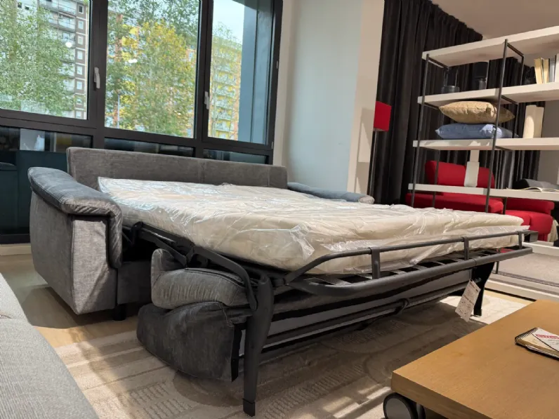 Divano letto magnum di Artigianale in stile moderno a prezzo scontato