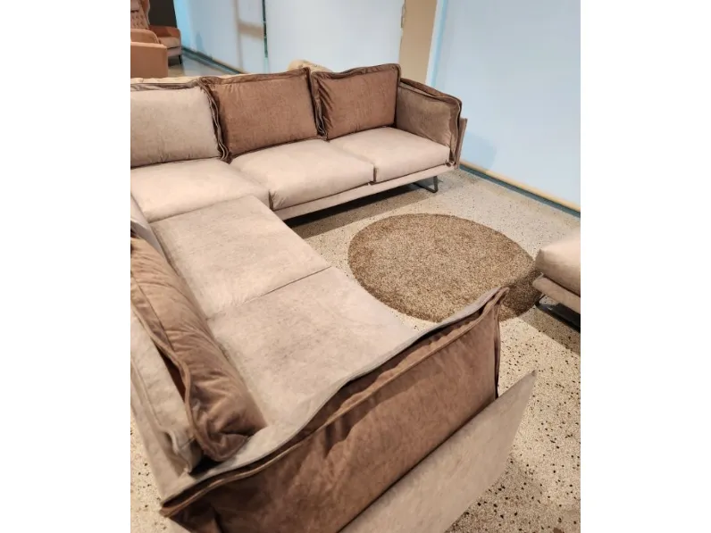 Divano in Tessuto stile design modello Divano luxury velluto e piuma  scontato - 45%
