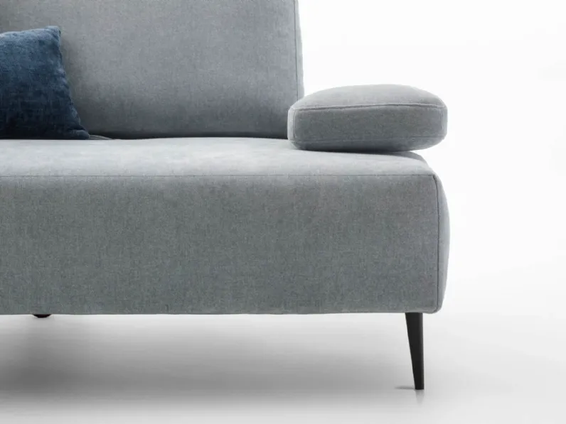 Divano Lineare Divano modello asso Le comfort a 1600 Euro