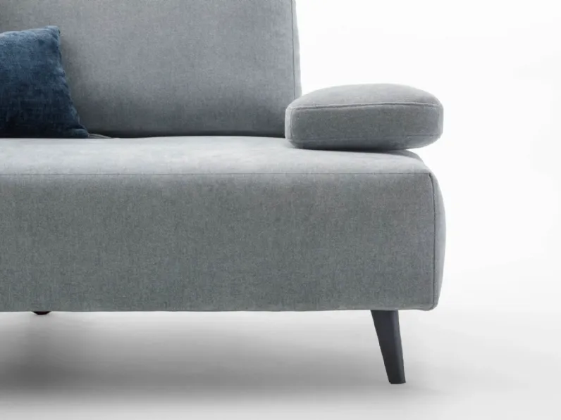 Divano Lineare Divano modello asso Le comfort a 1600 Euro
