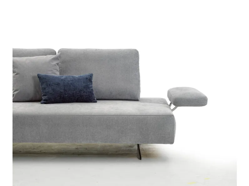 Divano Lineare Divano modello asso Le comfort a 1600 Euro