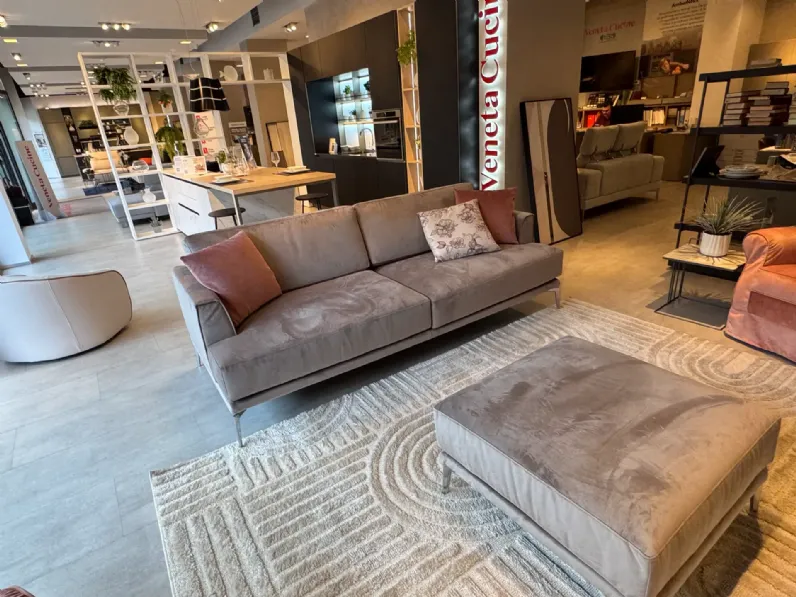 Divano moderno tessuto Divano modello fly artigianale di Artigianale con sconto del - 20%