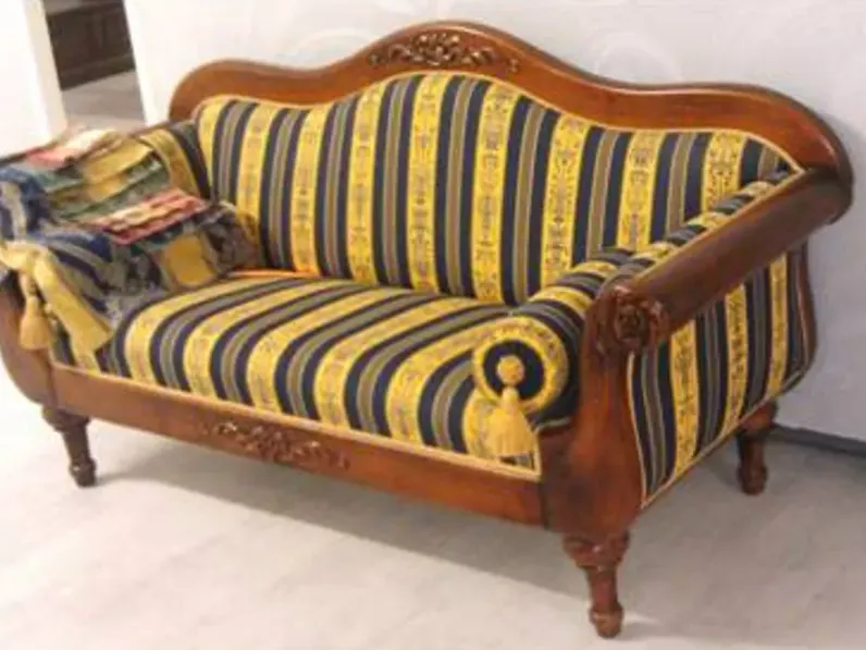 Divano Lineare Divano sanvito Artigianale in Offerta Outlet a 1500 Euro