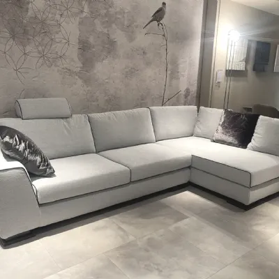 Divano Gregor di Rigosalotti in stile moderno a prezzo Outlet