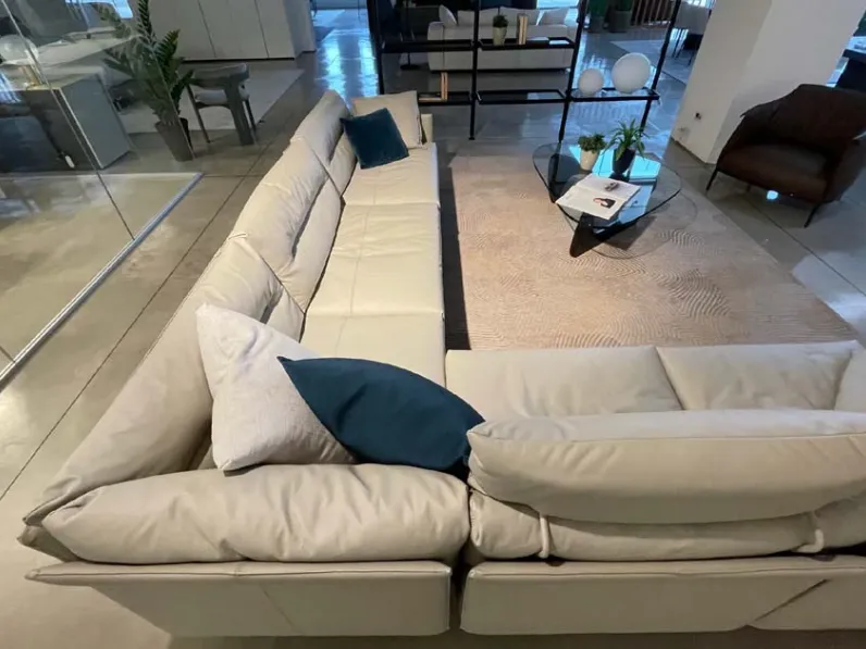 Divano Angolare Grantorino Poltrona frau a 12960 Euro