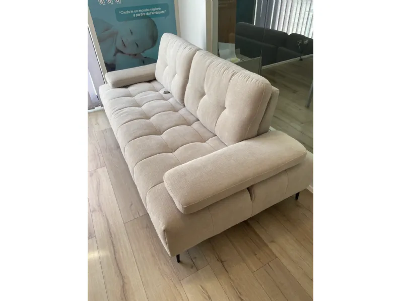 Divano Lineare modello Divano lineare le comfort joplin di Le comfort con forte sconto