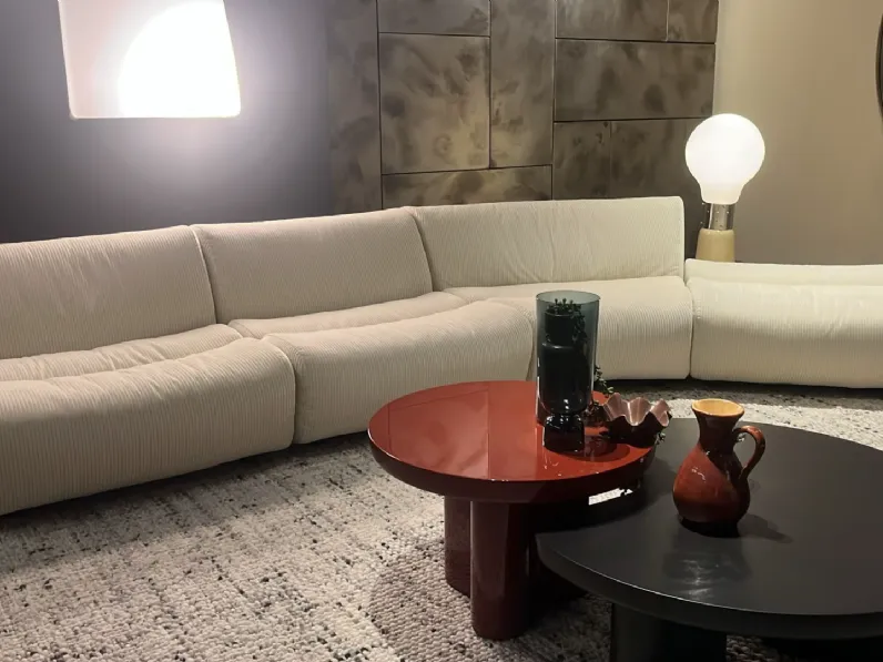 Divano Lineare Ernest di Poliform a prezzo ribassato