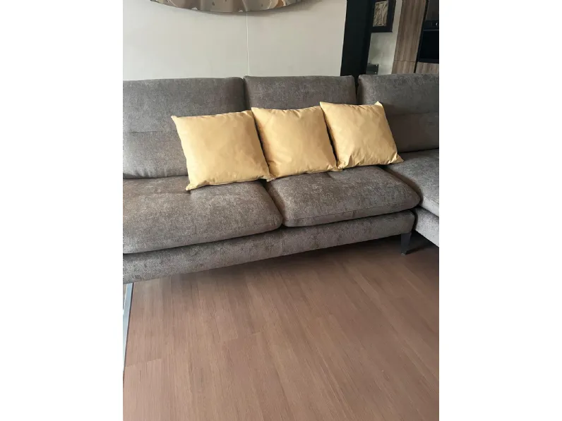 Divano Con penisola modello Monnalisa di Nicoletti home a prezzi outlet