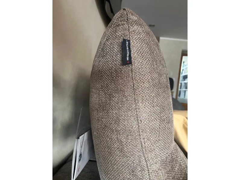 Divano Con penisola modello Monnalisa di Nicoletti home a prezzi outlet