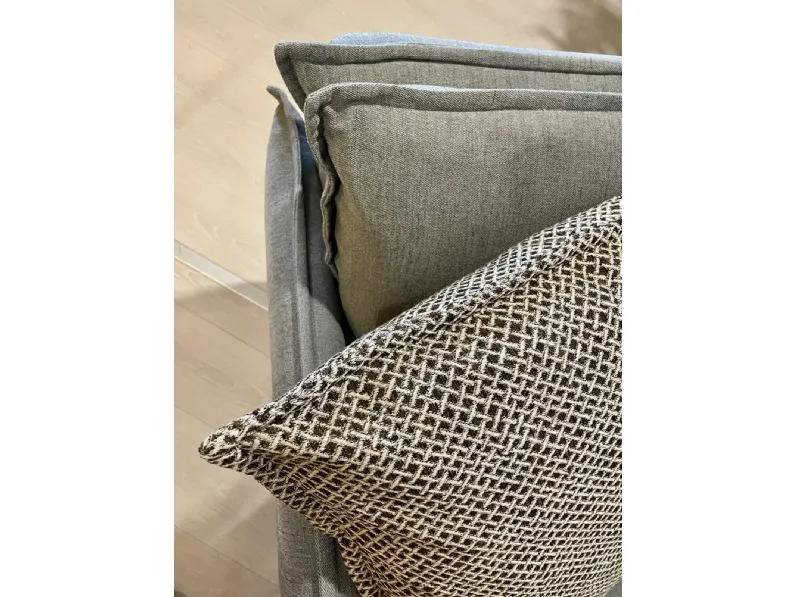 Divano moderno tessuto Clarck di Milano bedding con sconto del - 41%