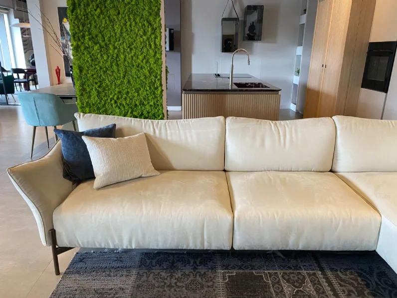 Divano in Tessuto stile moderno modello Victor scontato - 50%