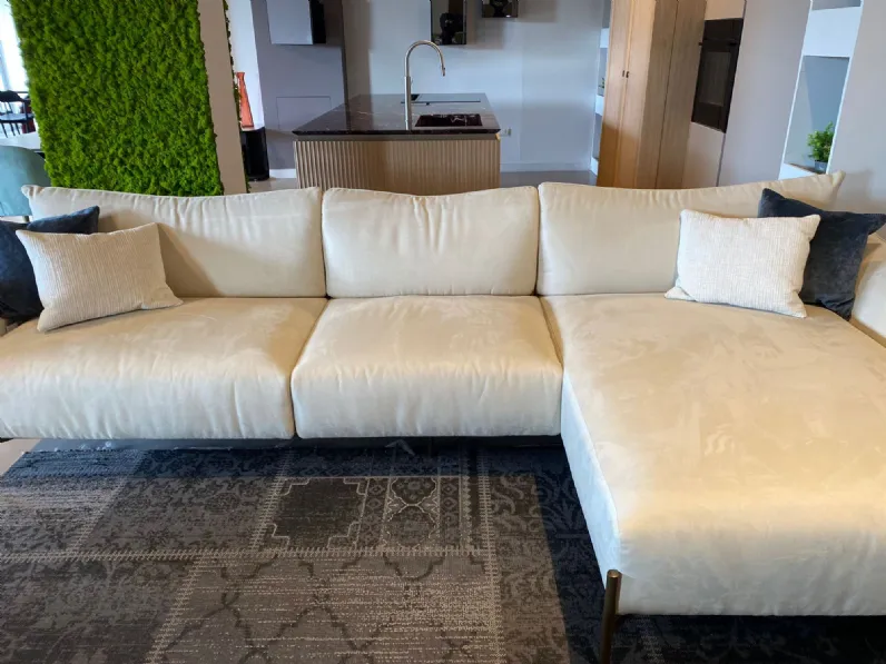 Divano in Tessuto stile moderno modello Victor scontato - 50%