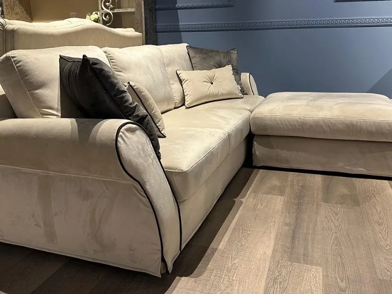 Divano Jennyfer La casa moderna a PREZZO OUTLET scontato del 64%
