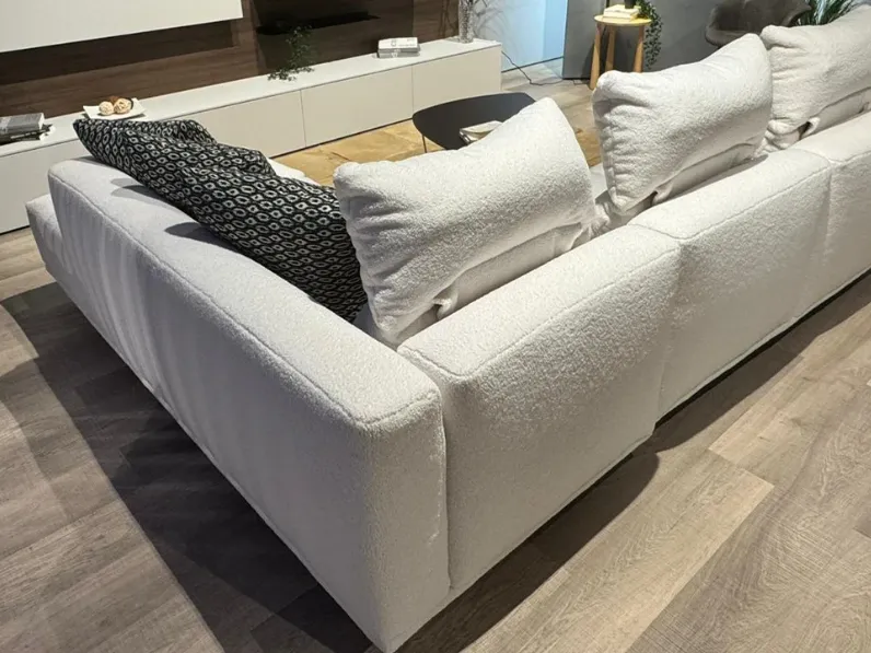 Divano Angolare modello Ginny di La casa moderna con forte sconto