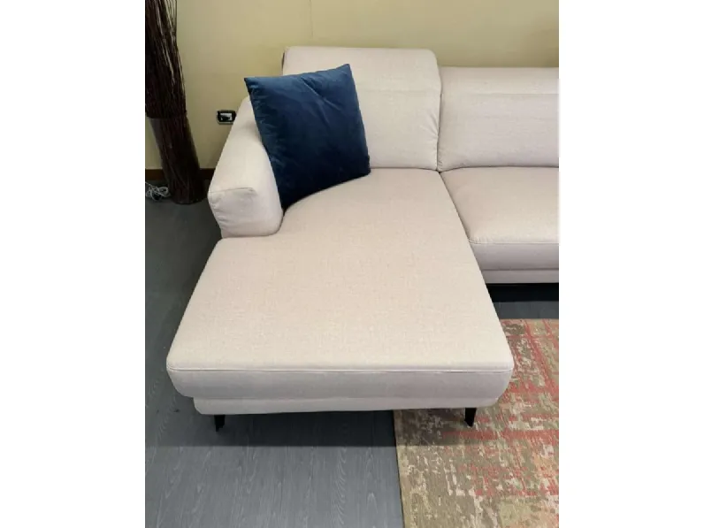 Divano Lambert tessuto in poliuretano  Le comfort in Offerta Outlet