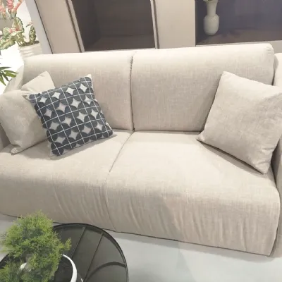 Divano da 3 posti modello Divano letto  di Artigianale scontato