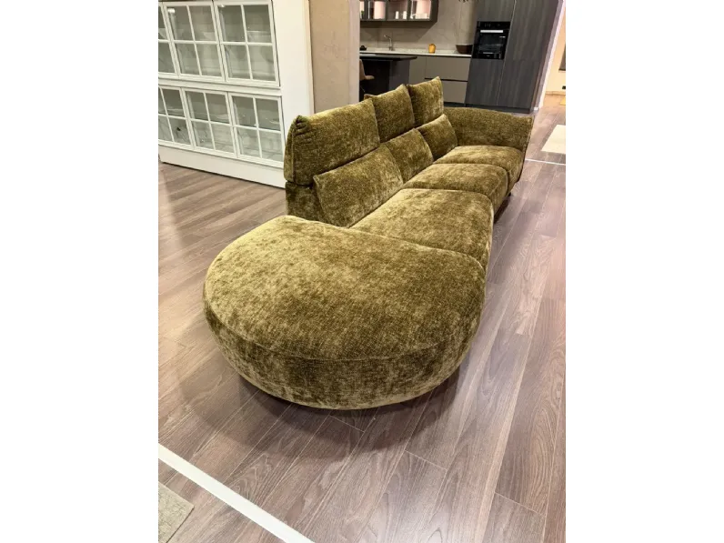 Divano moderno tessuto Levi light di Franco ferri con sconto del - 55%