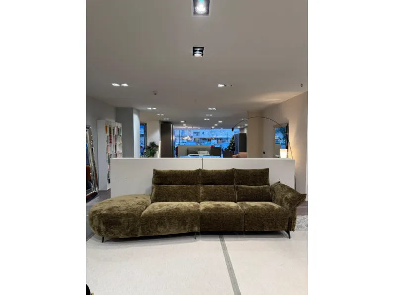 Divano moderno tessuto Levi light di Franco ferri con sconto del - 55%