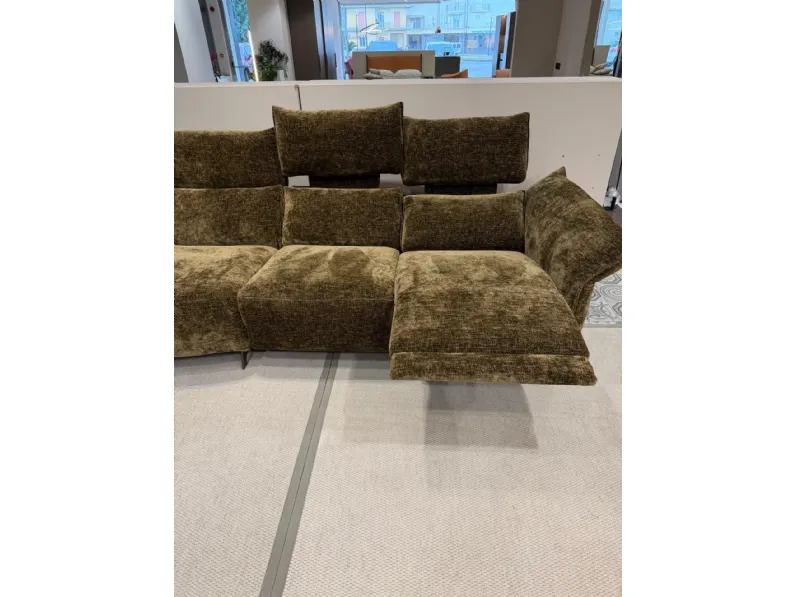 Divano moderno tessuto Levi light di Franco ferri con sconto del - 55%