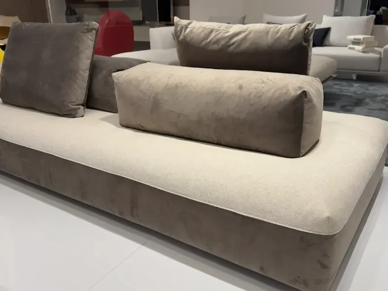 Divano Lineare Monopoli Desirèe in Offerta Outlet a 3214 Euro
