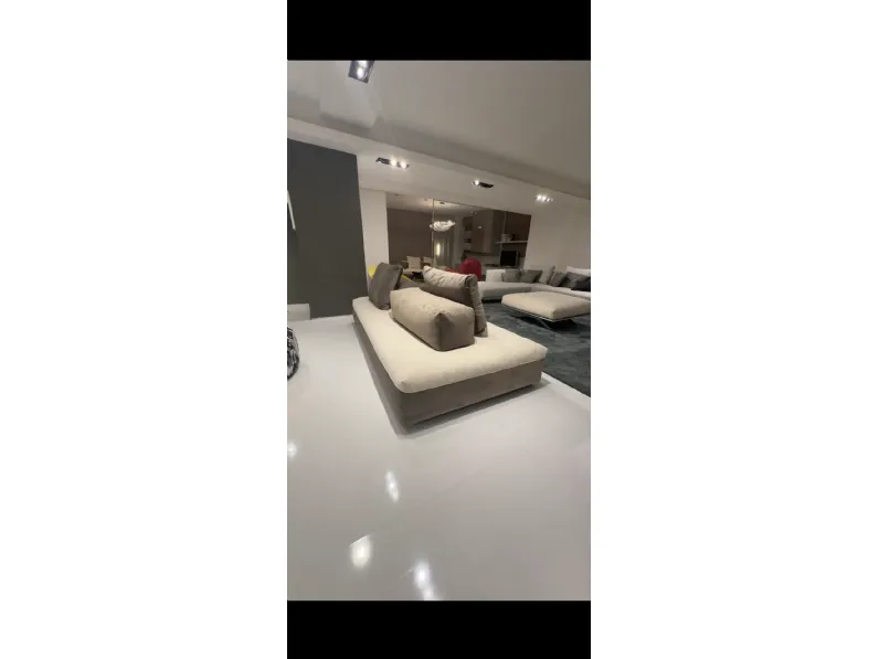 Divano Lineare Monopoli Desirèe in Offerta Outlet a 3214 Euro
