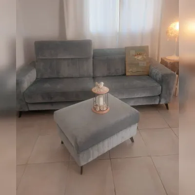 Divano con pouff contenitore in Microfibra sfoderabile  di Le comfort scontato 46%
