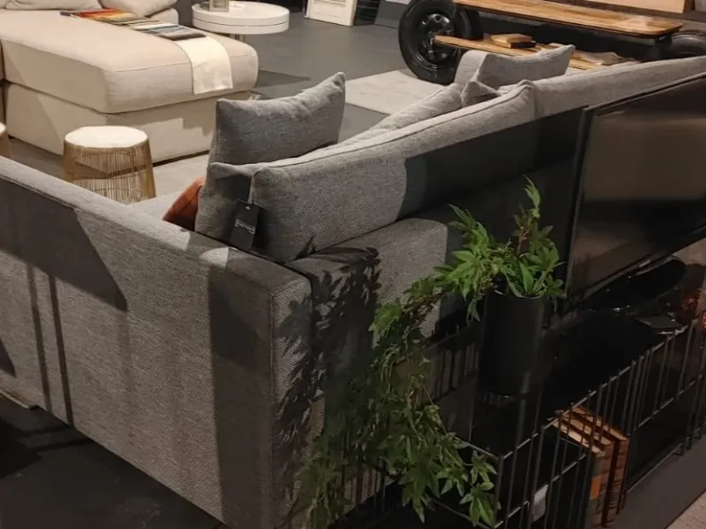 Divano cox by domingo salotti Artigianale a PREZZO OUTLET scontato del 50%