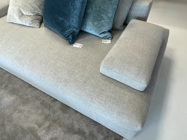 Divano Lineare Divano desire'e mod glow in di Desirèe a prezzo ribassato