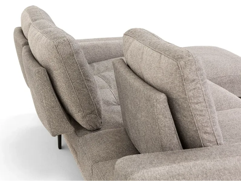 Divano Eclettico divano  di Md work in stile design a prezzo scontato