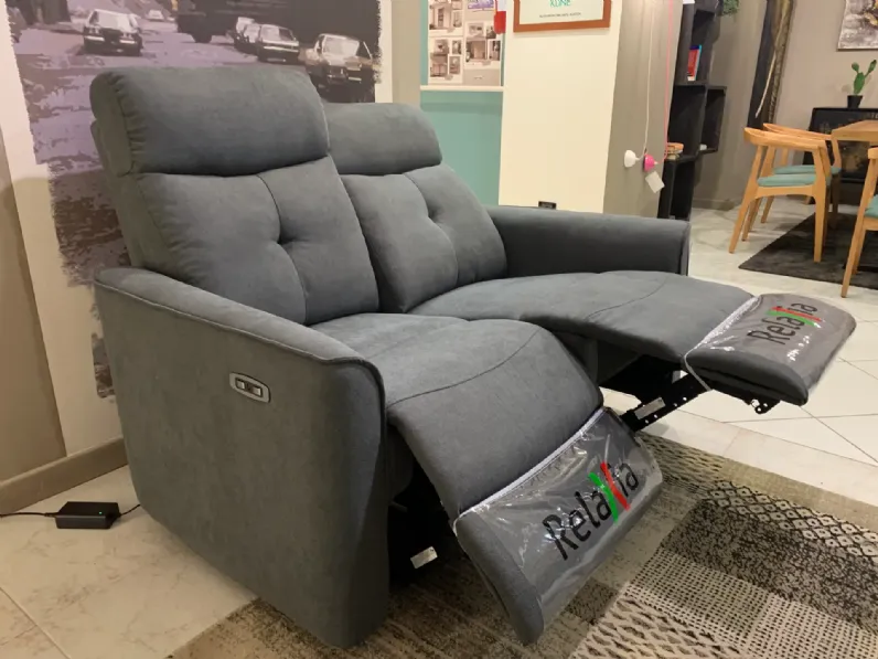 Divano Enea tessuto in poliuretano  Relaxia in Offerta Outlet