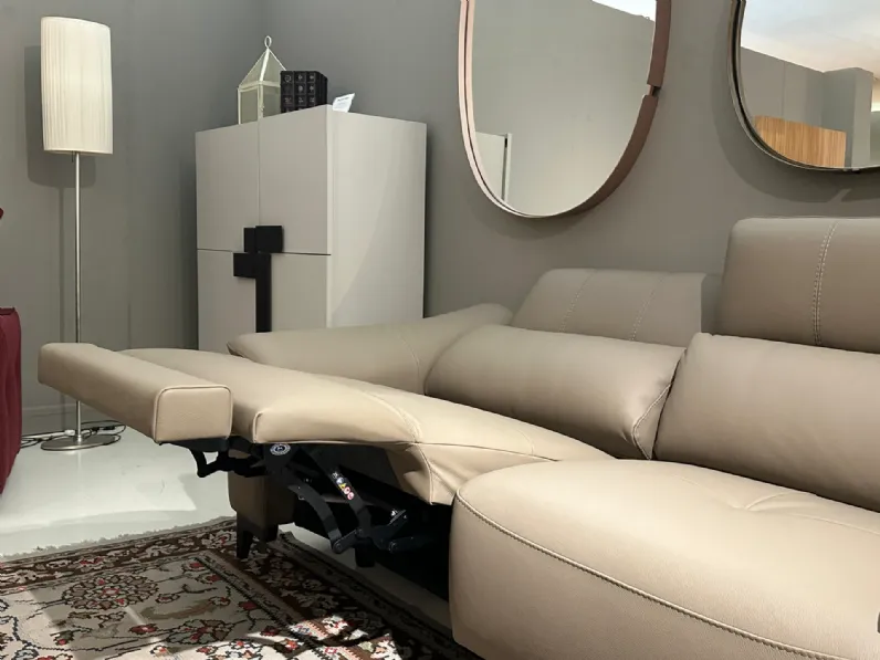 Divano Glendale in Pelle non sfoderabile  di Nicoletti home scontato 30%