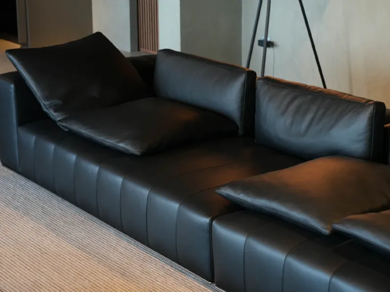 Divano Design Freeman tailor con 4 posti a prezzo riservato 